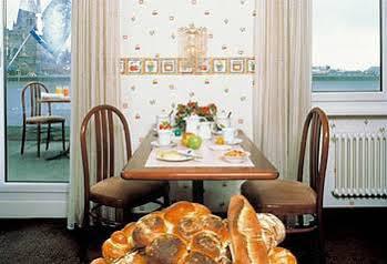 Crystal Hotel Lausanne