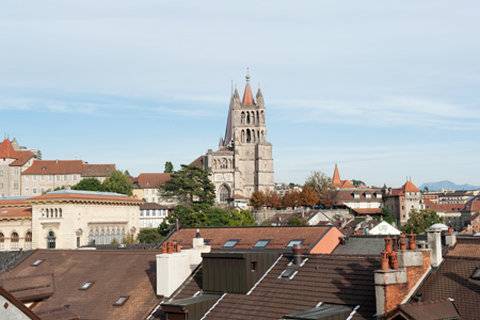 Crystal Lausanne