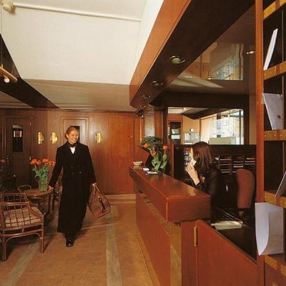 Hotel Crystal