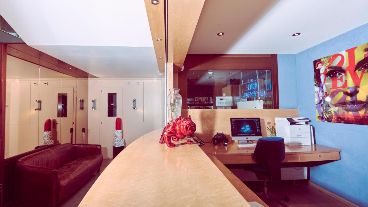 Hotel Crystal